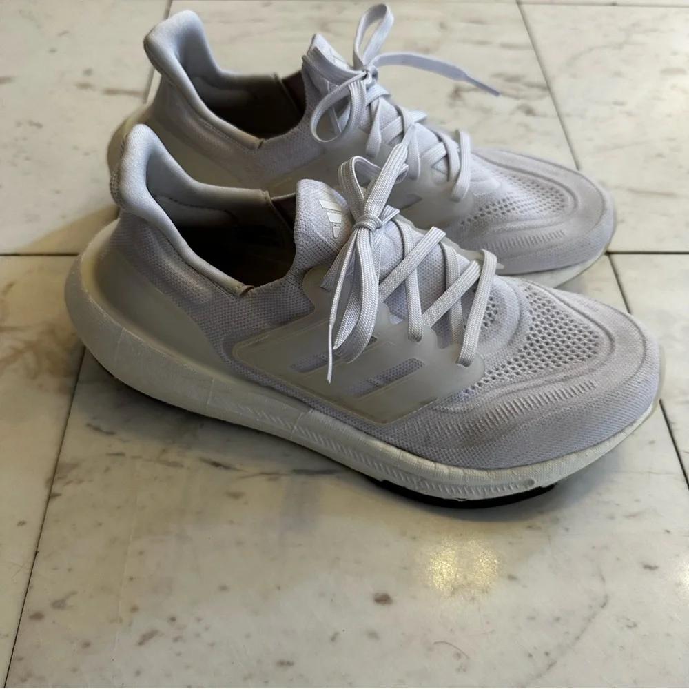 Adidas Ultra Boost Womens Size 8